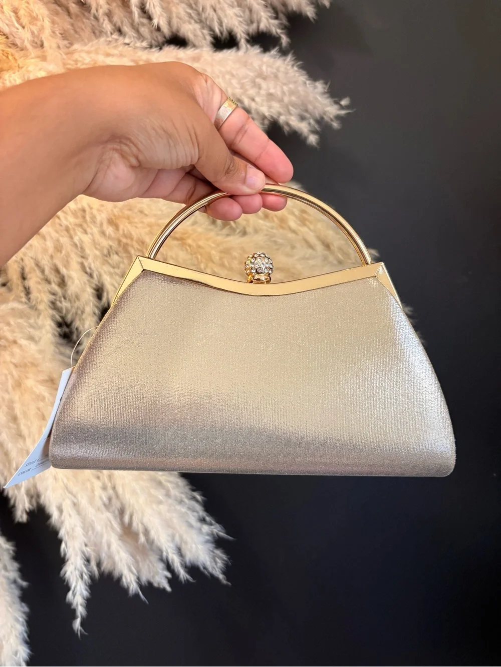 N/A elegant gold
